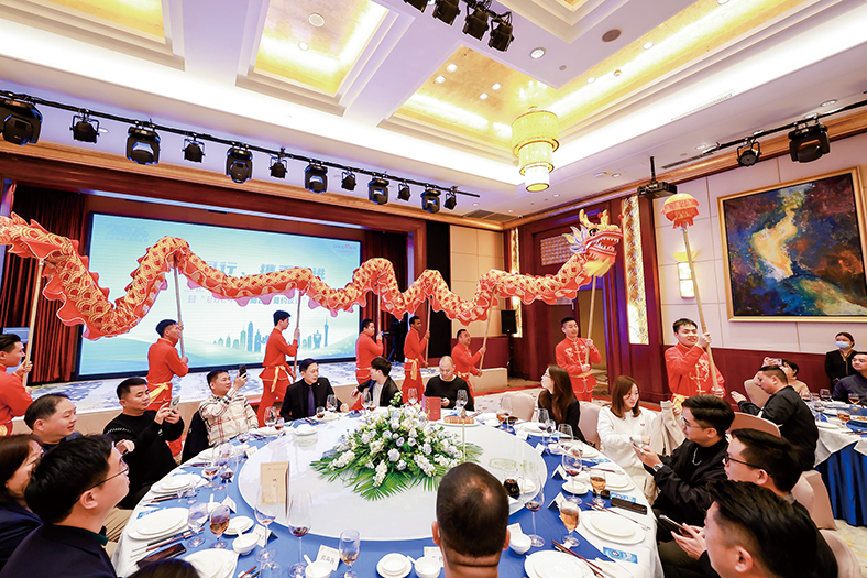 16132441_a5685245400_plx(1).jpg 16132441_a5685245400_plx(1).jpg